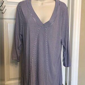 Peck &Peck White and Blue Striped V-Neck Tunic Size XL